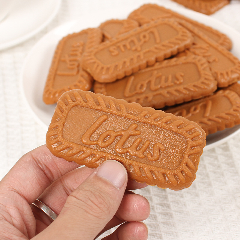 Simulation Cookies Fake Cake A - مراجعة Party Games Graduation وسعره