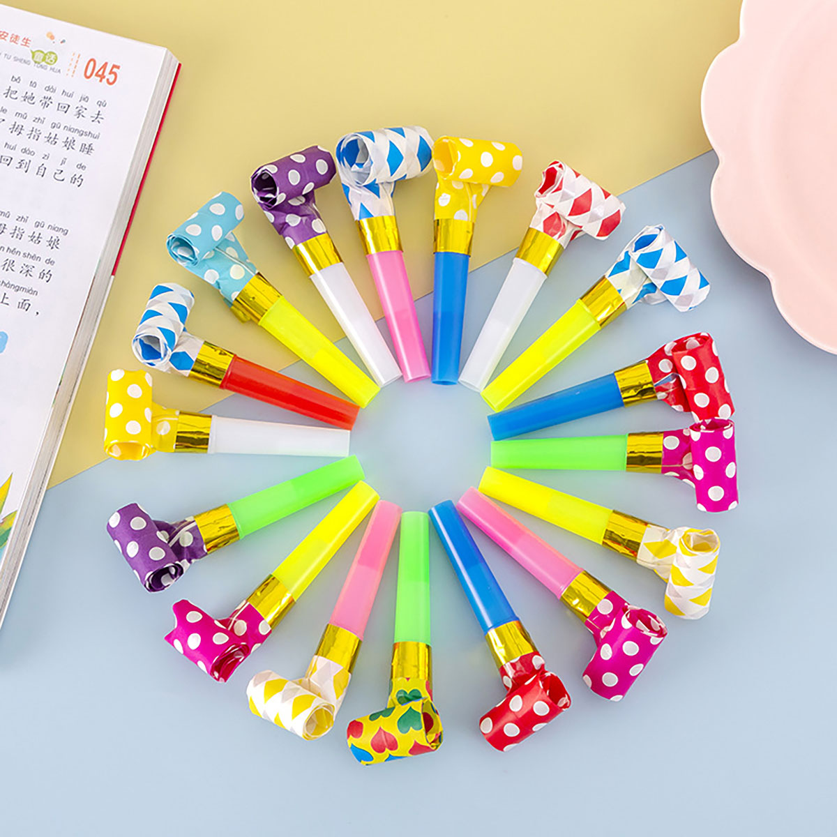 30PCS Colorful Whistles Toy Fu - مراجعة Party Games Graduation وسعره