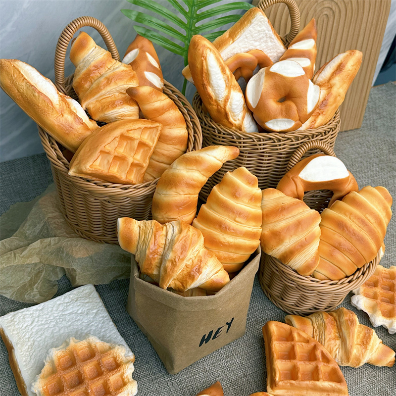 Soft Mini Baguette Model Reali - مراجعة Party Games Graduation وسعره