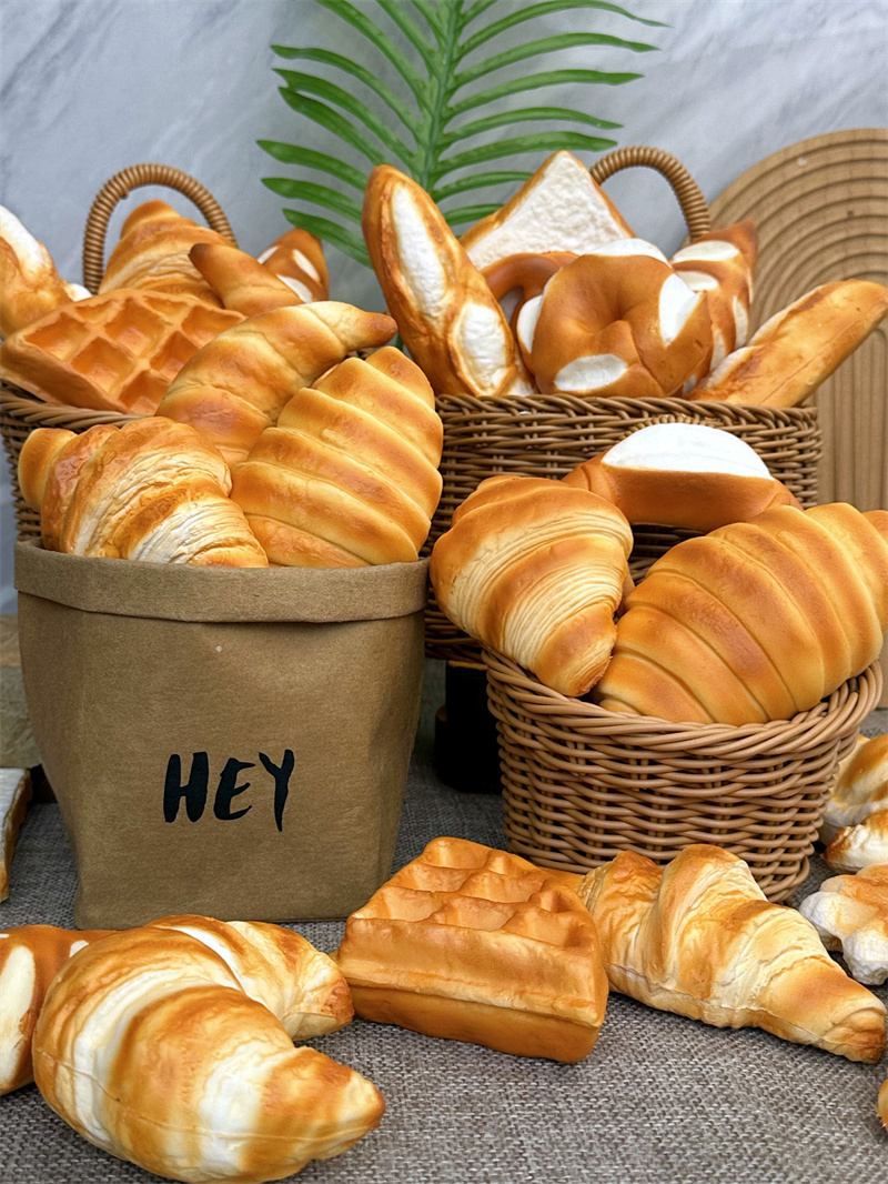 Soft Mini Baguette Model Reali - مراجعة Party Games Graduation وسعره