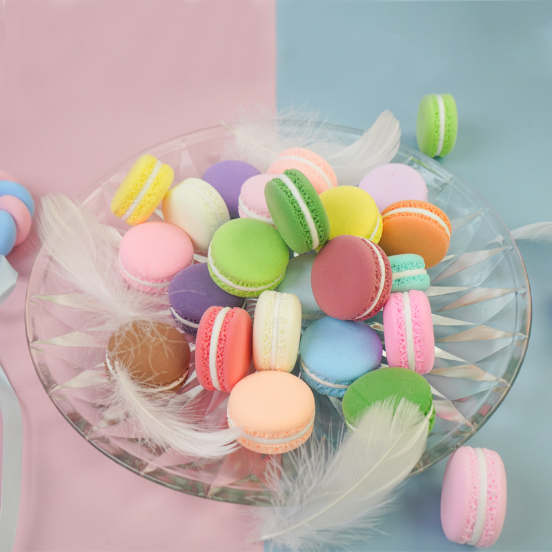 Simulation Macaron Model Fake  - مراجعة Party Games Graduation وسعره