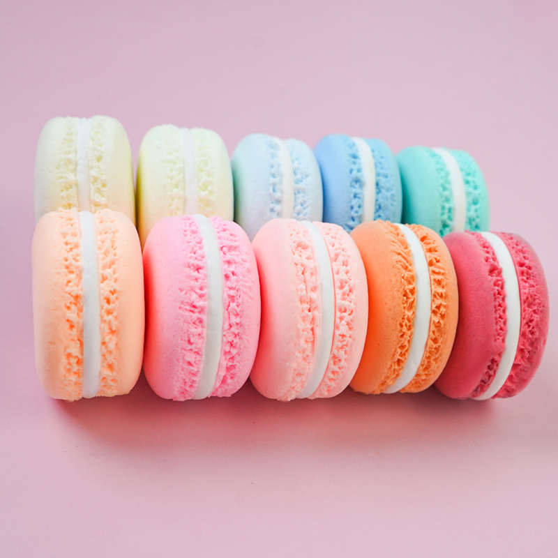 Simulation Macaron Model Fake  - مراجعة Party Games Graduation وسعره