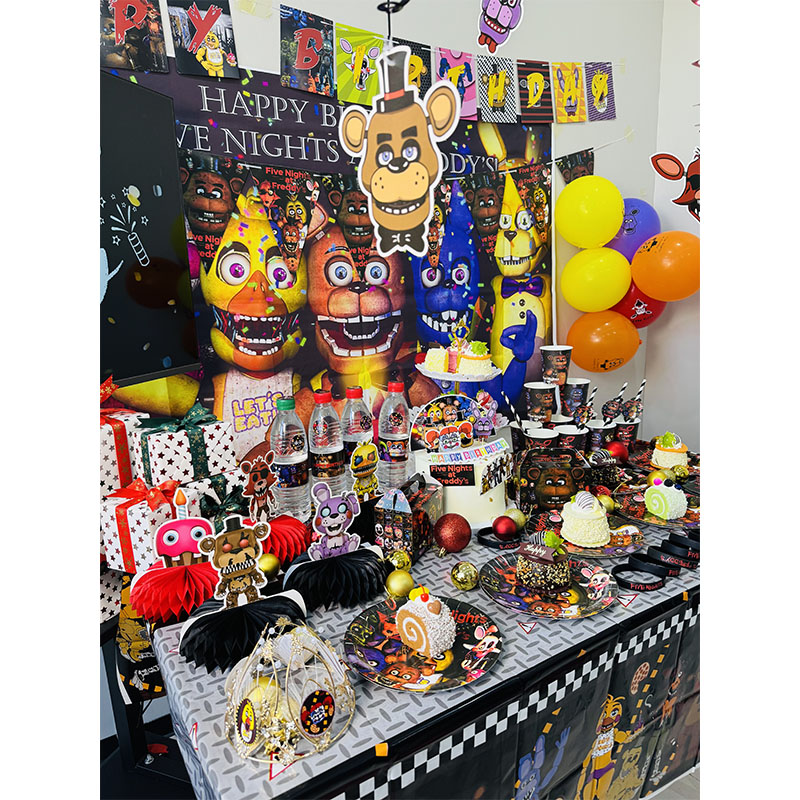 FNAF Themed Paper Plate Cups C - مراجعة Party Games At Christmas وسعره