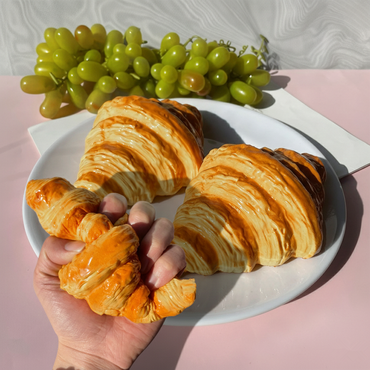 1Pc Artificial Croissant Fake  - مراجعة Party Games Graduation وسعره